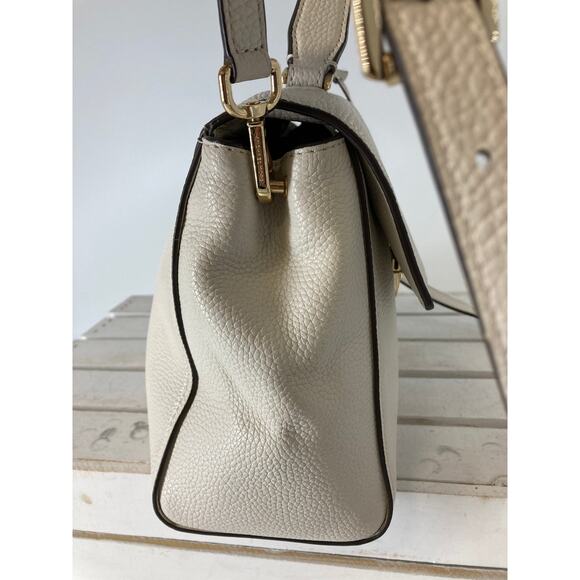 MICHAEL KORS, MEDIUM IVORY PEBBLED LEATHER CROSSBODY BAG - Picture 3 of 16